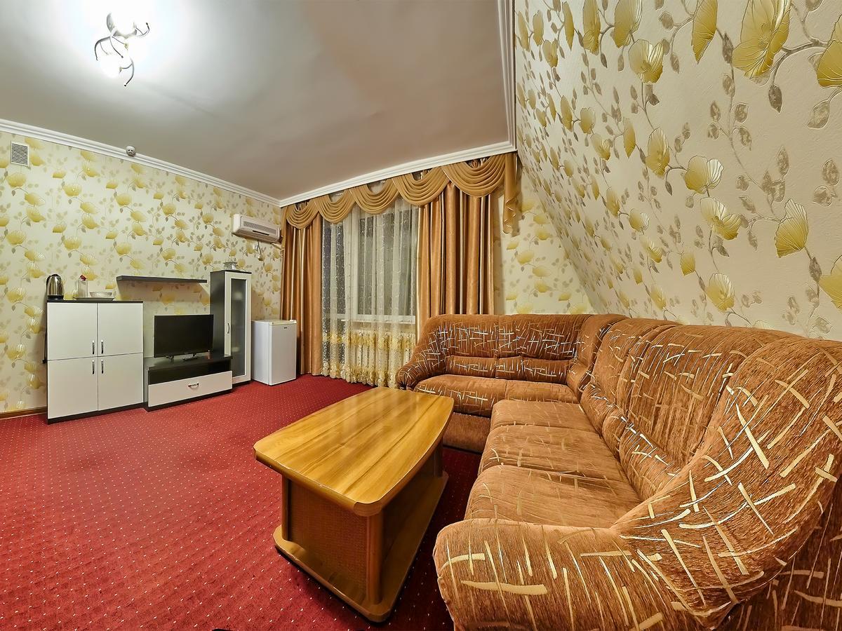 Sanatorium Elite Dnipro Hotell Truskavets Eksteriør bilde